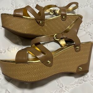 Audrey Brooke Studded Wedge Platform Heels Leather Sandals Open Toe Size 9.5